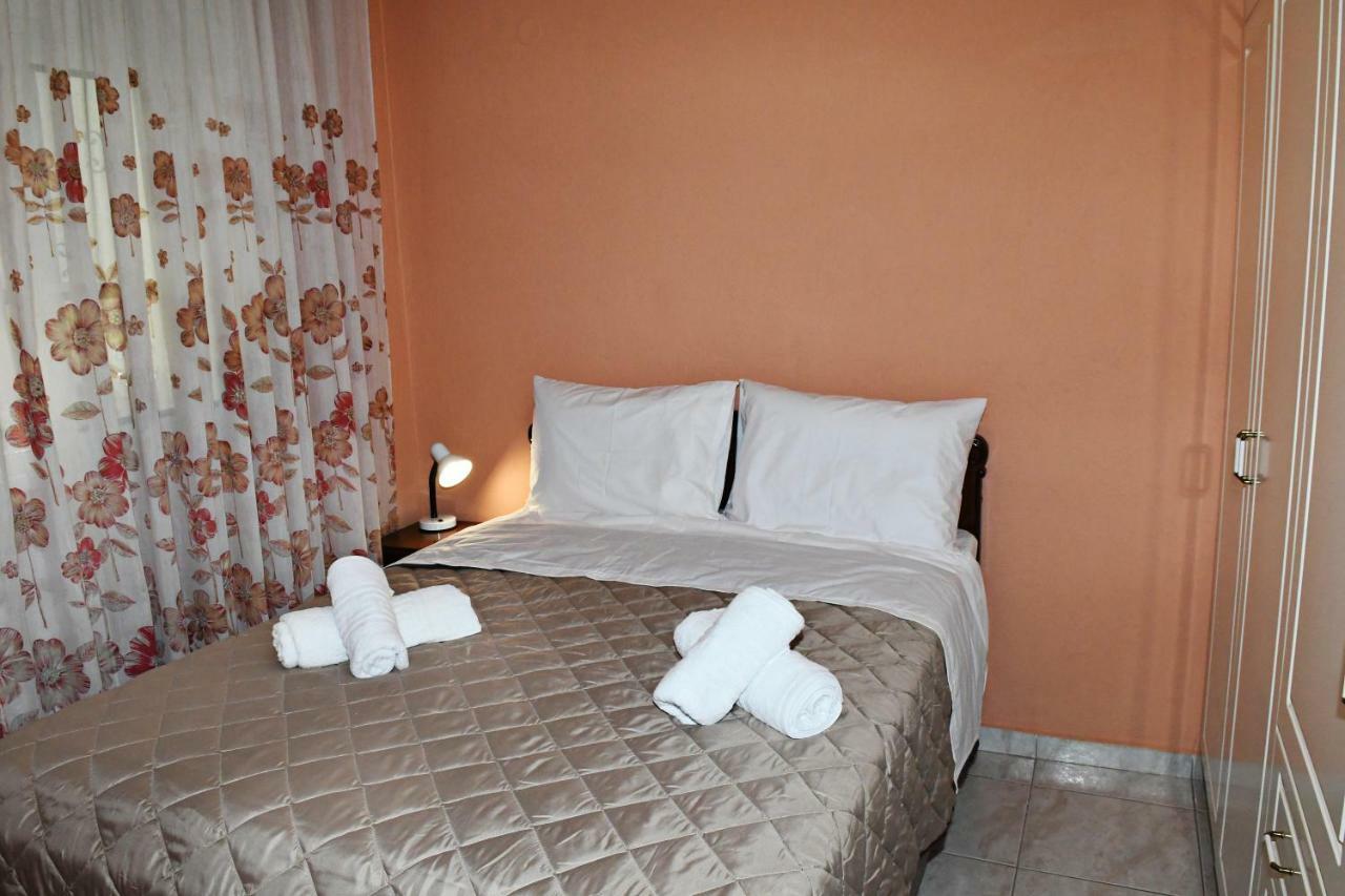 Mariza'S Apartment Kavala Bagian luar foto